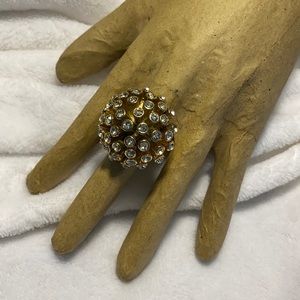Beautiful Cubic Zirconia Stretch Fashion Cocktail Ring size 8+